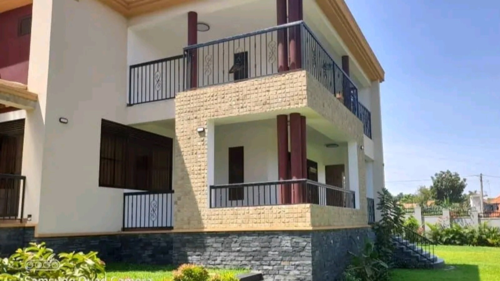 Kenyan/Mombasa stone color yellow