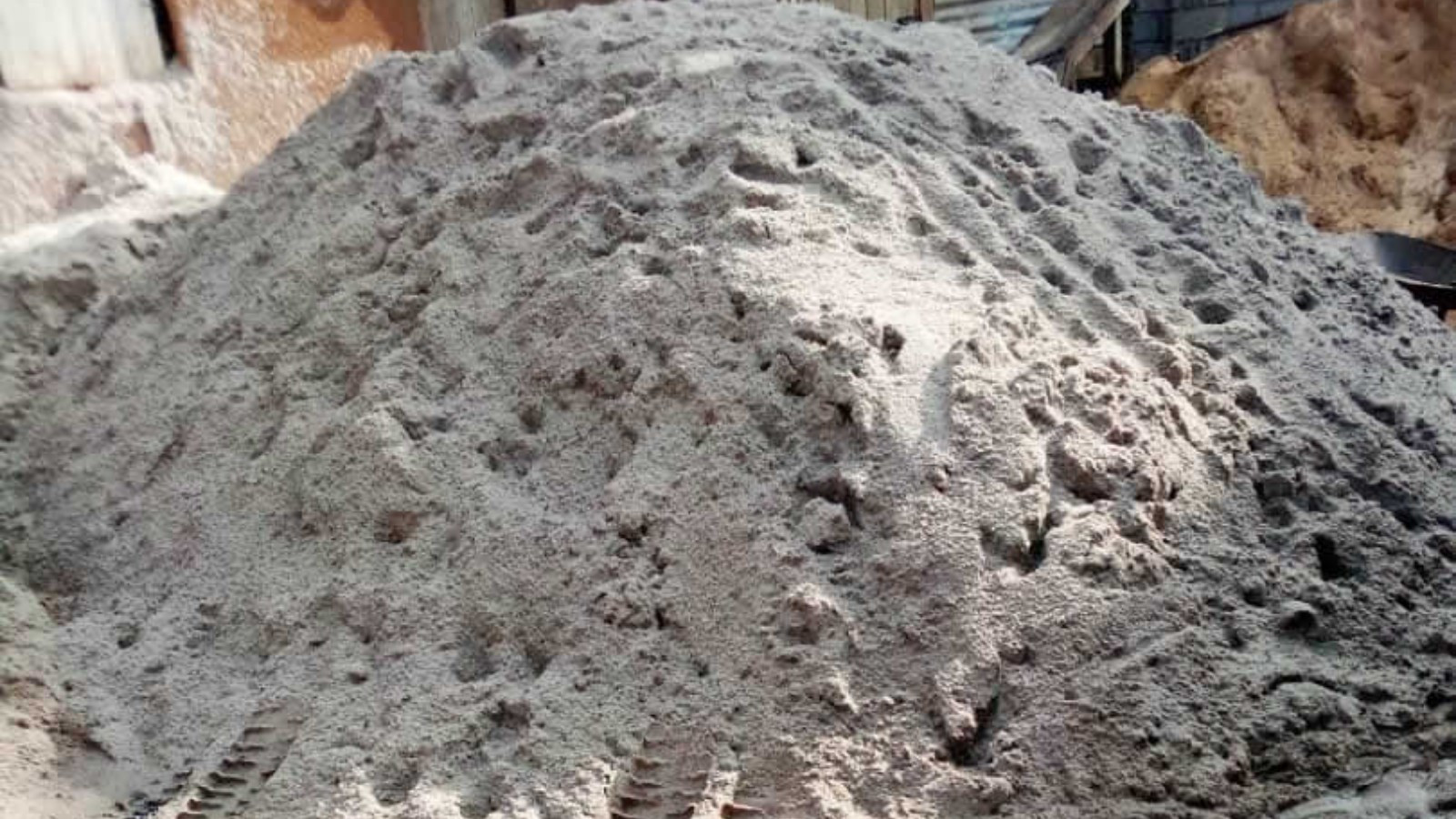 Pit sand- Plaster