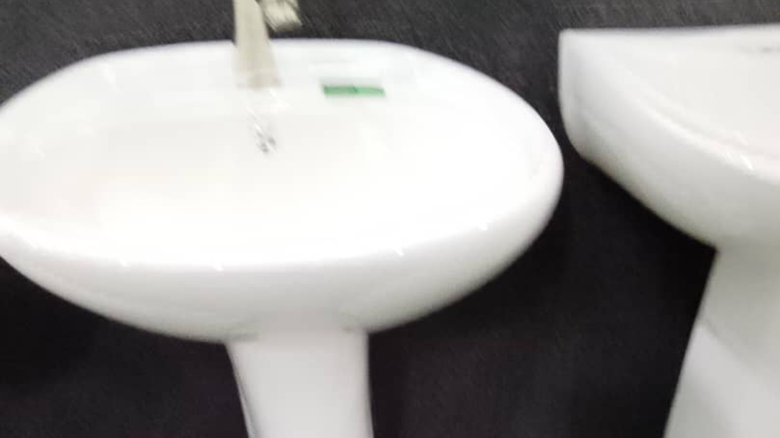 SAWA 002 pedestal basin