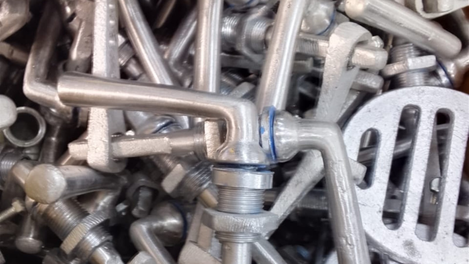 LOCAL Aluminium FLUSH handle