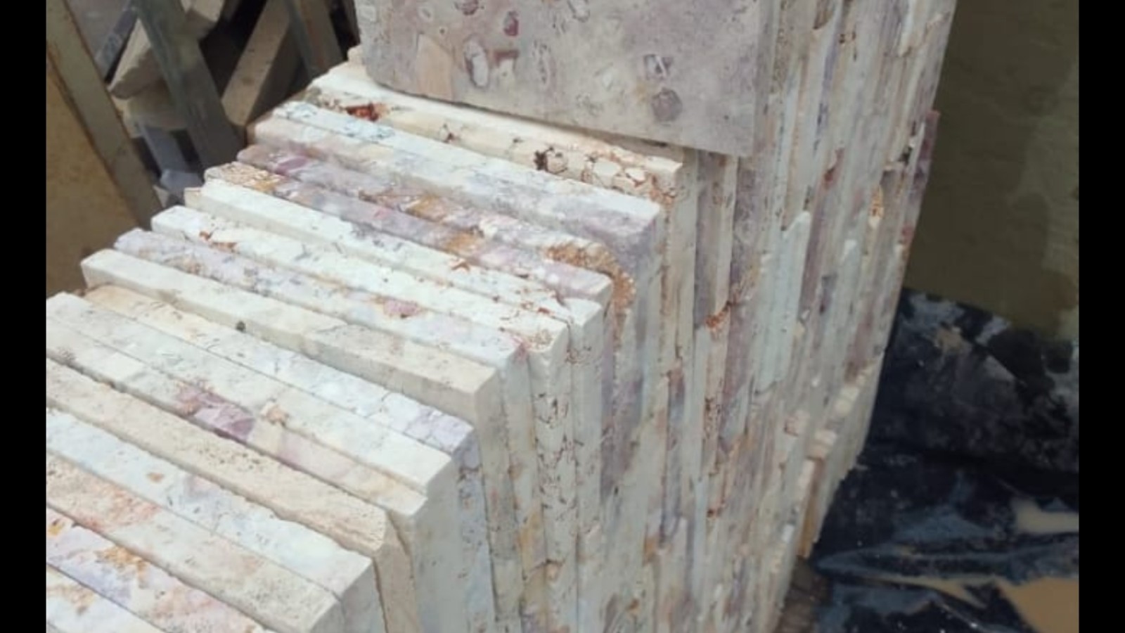 Kenyan White ruby stone